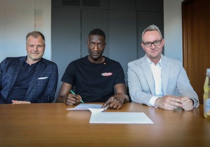 Bundesliqa klubundan 9 milyon avroluq transfer