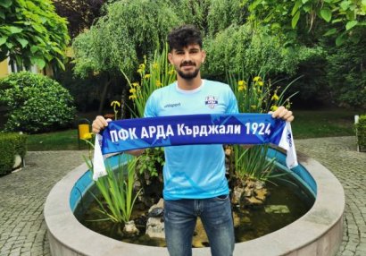 Azərbaycanlı futbolçu rəsmən Bolqarıstan klubunda