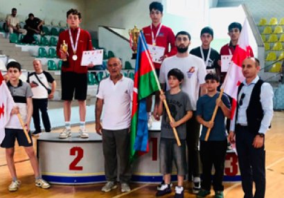 Yeniyetmə boksçulardan Gürcüstanda 13 medal