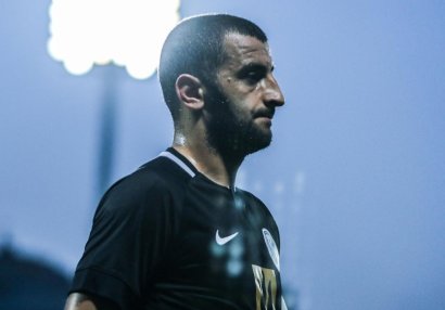 Millimizin sabiq futbolçusu karyerasını bitirdi