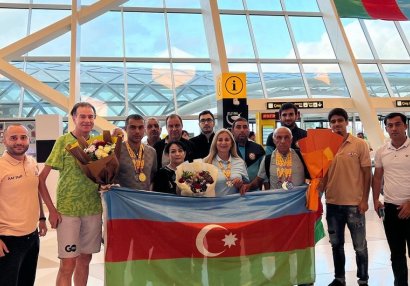 Veteran atletlər Bakıya döndülər