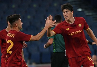 İki klub özbək futbolçuya elçi düşdü