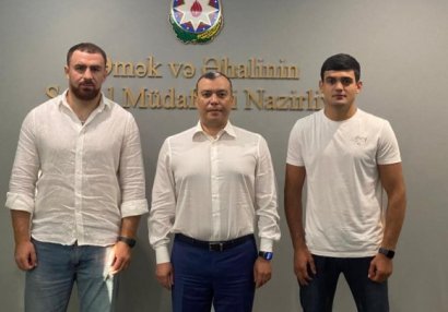Sahil Babayev Avropa Oyunlarında medal qazanan boksçularla görüşdü