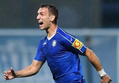 Super Liqa klubunda 2-si getdi, 2-si gəldi