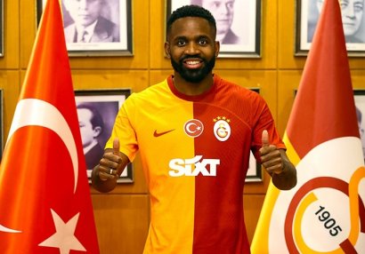 İstanbul nəhəngindən daha iki transfer