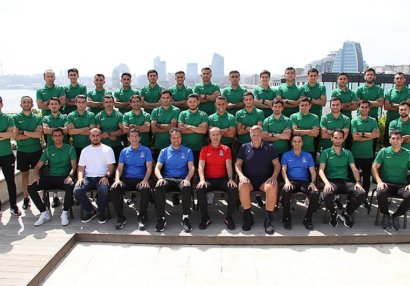 UEFA təlimçisi hakimlərimizə seminar keçir