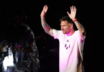Messi yenə qol vurdu, komandası yarımfinala yüksəldi