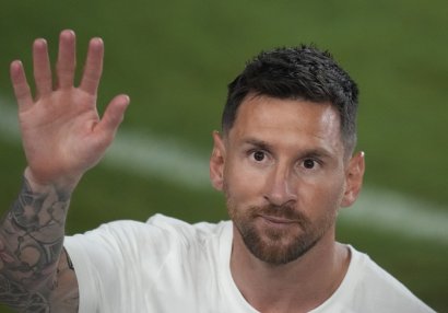 Messi rəqib azarkeşlərə təşəkkür etdi
