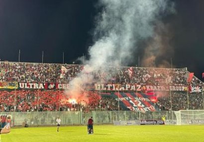 İtaliyada stadionu yandırdılar, məşq etməyə yer qalmadı - FOTO