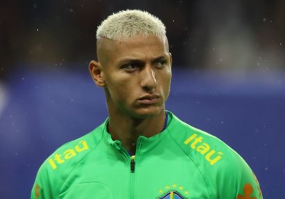 Braziliya millisinin forvardı psixoloqa müraciət edəcək