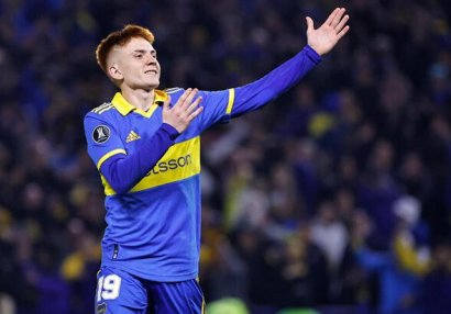 İngiltərə nəhəngi 19 yaşlı vunderkindin transferinə can atır