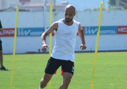 Diniyevin komandası növbəti darmadağına üzüldü