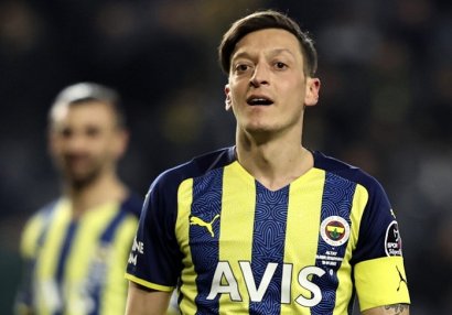 Məsut Özil bu millidə çalışacaq