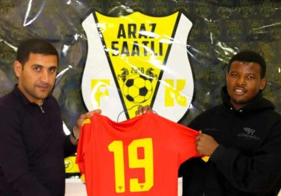 Birinci Liqa klubu mərkəz yarımmüdafiəçisi transfer etdi