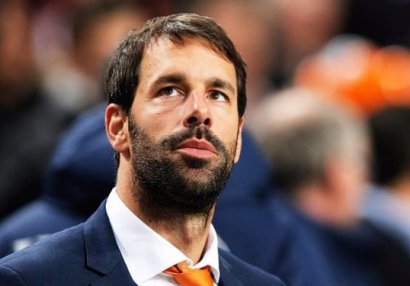 Rud Van Nistelroy Kapellonun dediklərini yalanladı