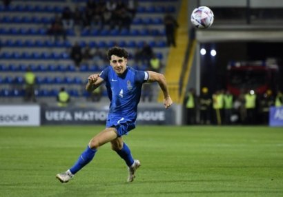 “Qarabağ”ın futbolçusu İkinci Liqa komandasına buts və əlcək hədiyyət etdi