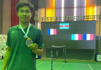 Azərbaycan badmintonçularından Əlcəzairdə qızıl və bürünc medal