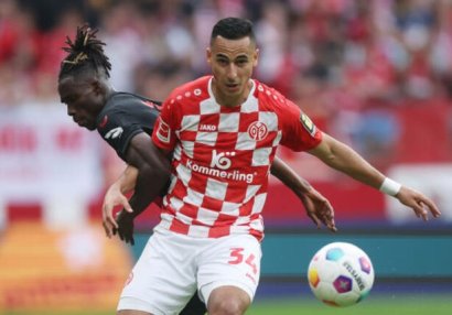 Bundesliqa klubu müsəlman ulduzunu bağışladı