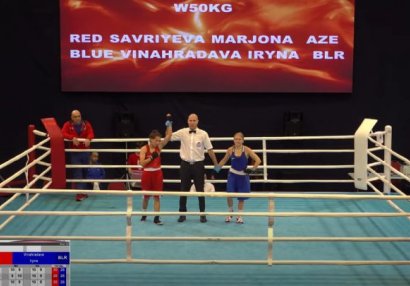AÇ: Azərbaycan boksçusu yarımfinalda