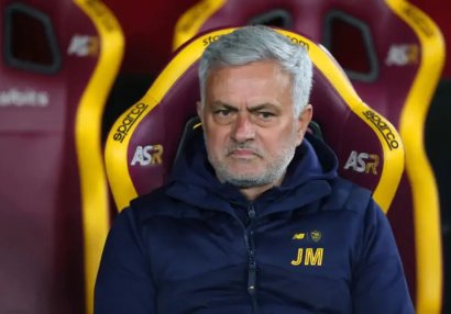 Mourinyu təslim oldu: \