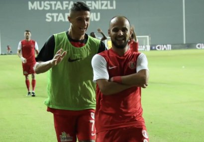 Diniyevli “Ümraniyəspor” növbəti mərhələdə