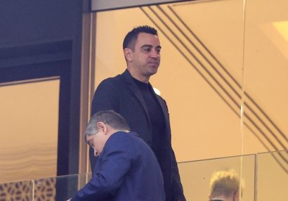 Xavi qovulur? - Laporta açıqladı