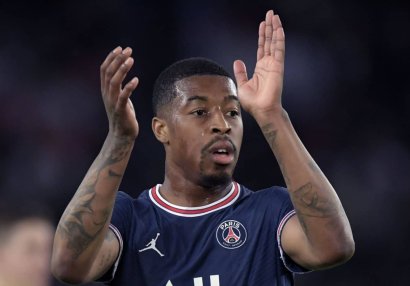 PSJ Kimpembe ilə müqavilə yenilədi