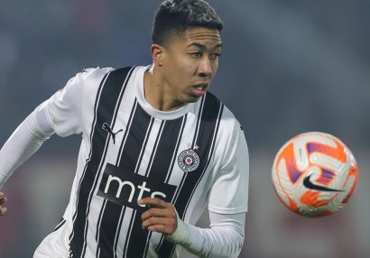 “Neftçi”nin sabiq futbolçusu “Beşiktaş”da?