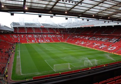 “Old Trafford” yenidən inşa olunur