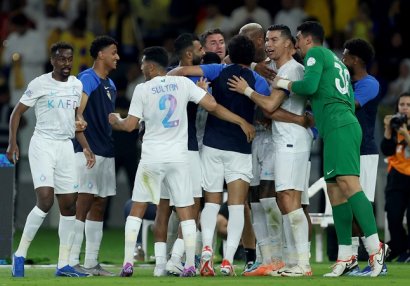 Ronaldu dubl etdi, dünyada lider oldu
