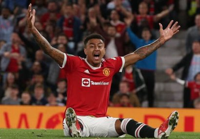 Sabiq MY-li futbolçu özünü \