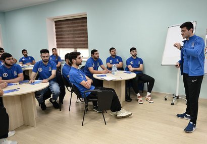 Bakıda UEFA-nın məşqçi kursunun birinci modulu başlayıb