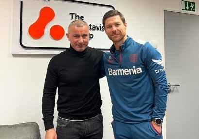 Qurban Qurbanov Xabi Alonso ilə görüşdü – FOTOLAR