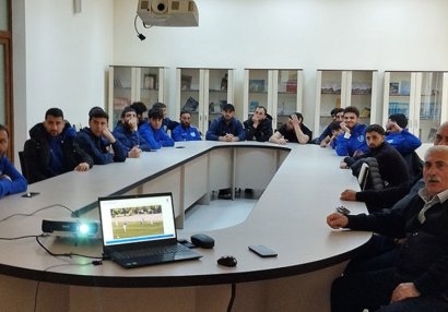 1-ci Liqa klubuna danışılmış oyunlarla bağlı seminar