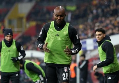 “Beşiktaş” “Qarabağ”ın rəqibindən futbolçu aldı