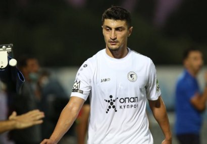 Araz Abdullayev Qazaxıstan klubu ilə anlaşdı