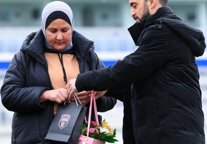 “Sabah”dan xanım əməkdaşlarına 8 Mart təbriki - FOTO