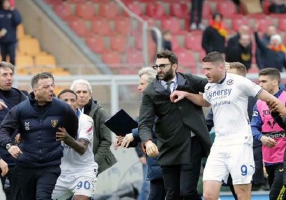 Rəqib futbolçunu döyən baş məşqçini Qotti əvəz edəcək