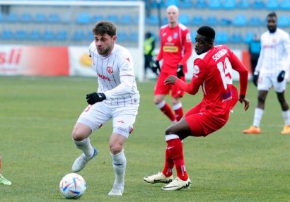 Turan Manafov iki Avropa klubunun 