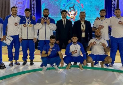 Azərbaycan sumoçuları AÇ-də 11 medal qazandılar