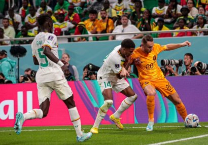 Niderland millisinin daha bir futbolçusu AÇ-ni kənardan izləyəcək - RƏSMİ