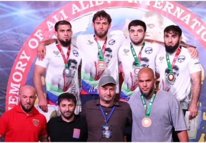 Azərbaycan güləşçiləri 5 medal qazandılar