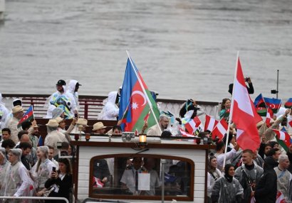 Paris-2024: Azərbaycan nümayəndə heyəti açılış mərasimində paraddan keçib