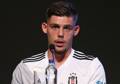 "Beşiktaş" legioneri ilə vidalaşdı - RƏSMİ