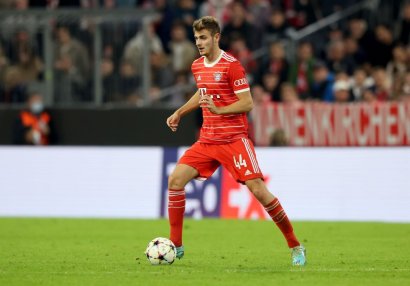 "Bayern Münhen"in müdafiəçisi sıradan çıxdı