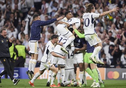 "Real Madrid"in iki ulduzu İngiltərə nəhənginə keçir