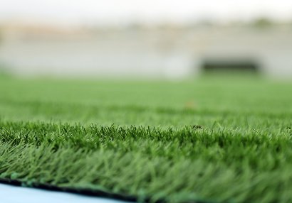 Binə stadionunda süni ot örtüyü dəyişdirilir - FOTOLAR