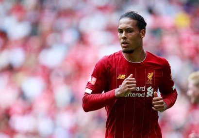 Van Deykin "Liverpul"dakı aqibəti necə olacaq? - Kapitan son durumu açıqladı