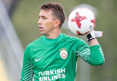 Muslera karyerası ilə bağlı son qərarını verdi