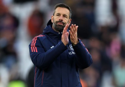 "Təəssüf ki, bunu edə bilmədik" - Rud van Nistelroy